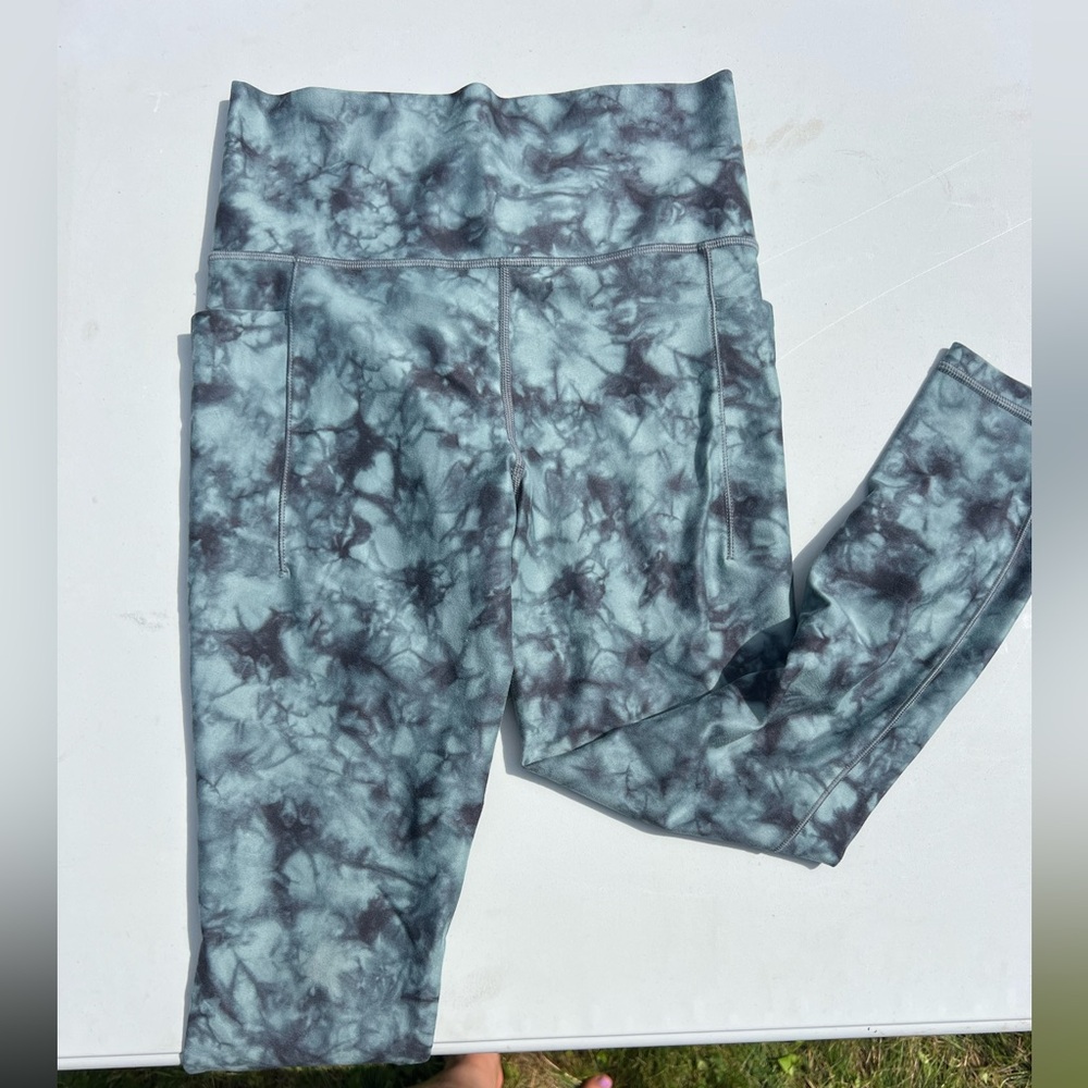 Athleta Salutation Stash 7/8